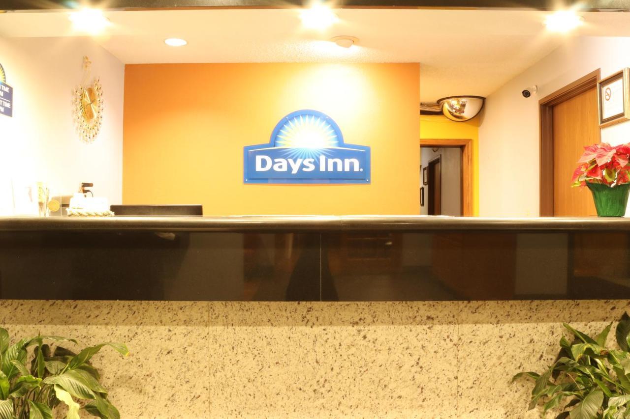 Days Inn By Wyndham Black River Falls - Access To Atv Trail Exterior photo